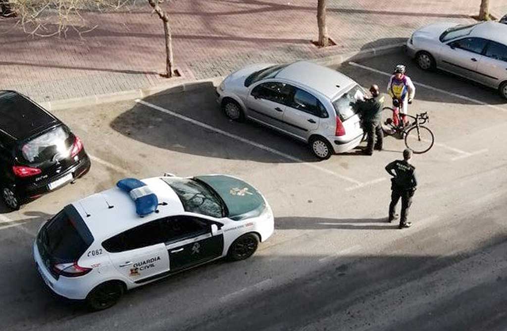 Primeros controles y avisos a la poblacin tras el decreto de estado de alarma